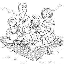 Pin On Una Familia Paseando