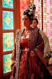 Gong Li In Curse Of The Golden Flower Gong Li Golden Flower Chinese Clothing