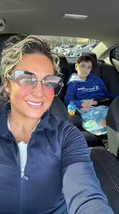 Just want to wish my beautiful sister Veronica Renner a Happy Birthday 🎁🎊  Love you sissy!!! I hope you have a wonderful day today!!!