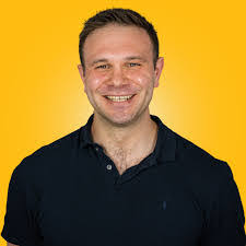 Cara Doran's Instagram, Twitter & Facebook