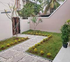 Secara sederhana pengertian sketsa yaitu berupa pra rancangan gambar dengan medium garis. 18 Inspirasi Taman Minimalis Depan Rumah Beragam Desain Dengan Tanaman Berbeda Rumah123 Com