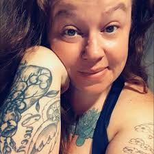 MAN TURNS HIMSELF IN FOR MURDER: A man from South Carolina has turned  himself in in connection with a murder in North Carolina in January. Zaquan  Shaquez Jamison, 20, was wanted for