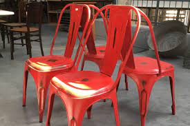 Comment reconnaitre une chaise tolix. Meubles Vintage Cinq Conseils Pour Les Denicher Actu