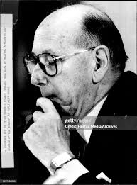 Stuart Fowler, Man. Dir. of Westpac appearing ***** hearing of the... News  Photo