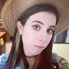 Kelly Stith's Instagram, Twitter & Facebook