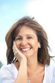 20 Hairstyles For Middle Aged Women Designed To Flatter Lovetoknow Middle Aged Women Hair Beauty