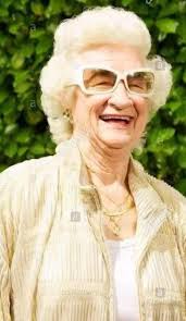 I never knew Neil was married to Pegi Young for 37 years & asked her for a  divorce. (he was already seeind Darayl Hannah for 6 months) this is so sad