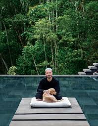 Todo sobre j balvin medidas / cuerpo. J Balvin Home Tour Architectural Digest Photos People Com