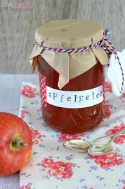 Schneewittchen Hatte Ihre Freude Daran Rezept Fur Apfelgelee Apfelgelee Gelee Marmeladenrezepte
