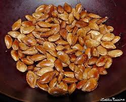 Ne Jetez Pas Vos Graines De Courge Deja Parce Que D Un Point De Vu Nutritionnel Elles Sont Pl Graine De Courge Recettes De Cuisine Graines De Courge Grillees