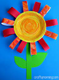 We also think flowers are at their prettiest when they are in the nature so today we are showing you a step by step tutorial on how to make an adorable paper flower craft. Paper Plate Flower Craft For Kids Crafty Morning