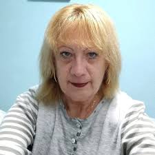 Es maravilloso verte crear ,componer y compartir con toda la familia que te  queremos tanto 🎶👏👏♥️