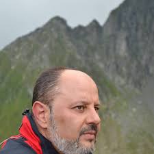 Un medic l-a dat în judecată pe primarul Bacăului