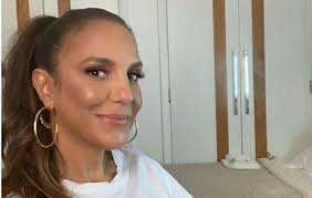 Quando pensamos em carnaval na bahia, logo vem o nome de ivete sangalo em nossa mente. Ivete Sangalo Passa Por Procedimento Estetico Para Reduzir Flacidez O Fuxico