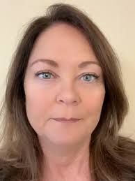 Tracy Lindeman's Instagram, Twitter & Facebook