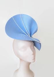 Pale Blue Fascinator Light Blue Hat Blue Ascot Hat Sky Blue Etsy In 2021 Blue Fascinator Pale Blue Fascinator Fascinator