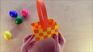 Die sind meist genauso schön wie gekaufte exemplare, kosten nicht viel und im handumdrehen selbstgemacht. Osterkorbchen Basteln Basteln Fur Ostern Diy Osterkorb Fur Osterdeko Ostergeschenke Video Dailymotion