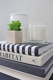 Decorating With Books My Favorite Decor Books Decoracion De Unas Flores