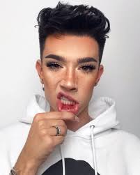 James charles attends a dior event in february 2017. Tomeghiszteria Lett A Legnepszerubb Sminkes Youtuber Latogatasabol Charles James James Charles Sister Tattoos