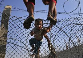 Resultado de imagen de vallas anti refugiados