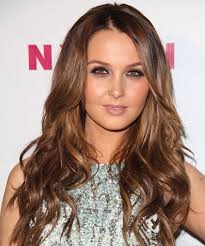 Browse through countless haircuts, hair styles, professional hair colours and effects to find the one your dreams. Camilla Luddington Long Wavy Casual Hair Styles Long Hair Styles Long Wavy Hair