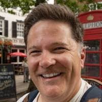 Kris Mill's Instagram, Twitter & Facebook