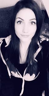 Angela Scarpa's Instagram, Twitter & Facebook