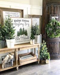 Look through foyer decorating pictures in different colors and styles and. 25 Warm And Welcoming Christmas Decorated Entryway Ideas