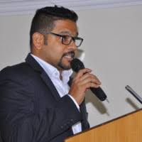 100+ perfiles de «Harry Kevin»