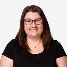 Julie Dufault's Instagram, Twitter & Facebook