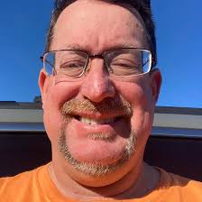 What are the guidelines for using a tripod to capture video of the train at  Dollywood?