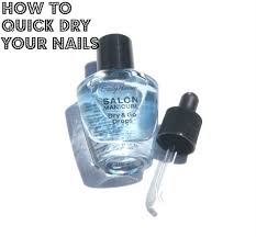 Convenient nail polish spray that dries nail polish to a smooth, smudge proof finish in minutes. Sally Hansen Dry And Go Drops Review
