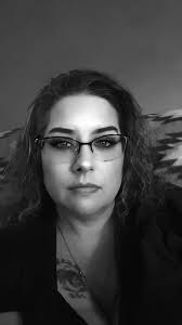 Vicki Hernandez (@vicki_1978)