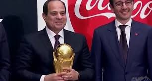 الرئيس السيسي يلتقط صورة جديدة مع كأس العالم Ronald Mcdonald Fictional Characters Mcdonald