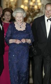Philippe, the duc d'anjou is playing cards with his older brother one night when fate throws his was an angel henriette d'angleterre (versailles 2015). The Queen And Prince Philip Celebrate Their 50th Golden Wedding Anniversary At The Ritz Hotel In November 20 Reine D Angleterre Reine Elisabeth Ii Elisabeth Ii