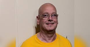 Lee Holbrook's Instagram, Twitter & Facebook