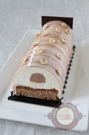 Buche De Noel 24 Vanille Noisette Et Caramel Surprises Et Gourmandises Recette Dessert Noel Buche De Noel Dessert Noel