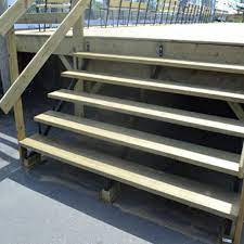 Pylex 5 Steps Steel Stair Stringer Black 7 1 2 In X 10 1 4 In Includes 1 Stair Riser 13905 The Home Depot Outdoor Stairs Diy Staircase Premade Stairs