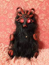 Pin On Kinda Creepy But Still Really Cool