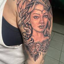 I feel like I’ve finally reached a point in tattooing where I’ve really  captured my style and expressed it clearly and I’m so stoked to have the  most wonderful clients that let me hammer down and get ...