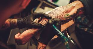 #tattooyourself, #tattooyourselfchallenge, #loveyourselftattoo, #tattooingyourself, #donttattooyourself. 7 Tattoos That Tattoo Artists Actually Hate Doing