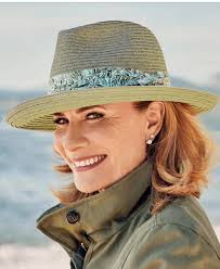 Canopy Bay By Deborah Hutton