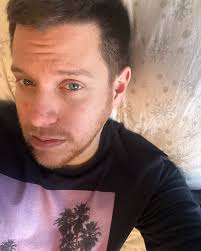 Shirt wash so many times & still looking fresh ! @kgeunltd Random selfie