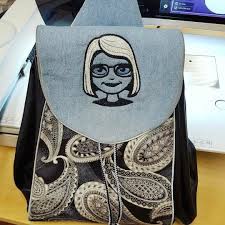 The Coolest Batala Backpack Popped Up In My Feed The Other Day Made By The Talented Syingrid She S Added Reflex Piping So She S Pony Pink Bag Making