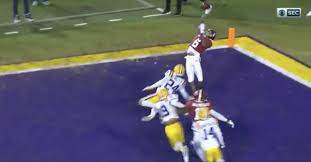 The best gifs for devonta smith. Devonta Smith For Heisman Media Reacts To Alabama Wr S Insane One Handed Td Catch Against Lsu
