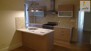 احدث ديكورات مطابخ صغيرة 2017 2018 تجعل ديكور المطبخ اكثر اتساعا لوكشين ديزين نت Kitchen Bar Design Kitchen Renovation Cost Kitchen Design Pictures