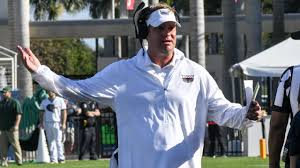Layla kiffin married lane kiffin in 1999 after three months of dating each other. Lane Kiffin Resigns At Fau To Take Ole Miss Job
