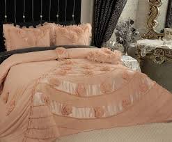 Pin By Osman Osmanli On Bedspreads Yataq Ortusu Luxury Bedspreads Bed Spreads Luxury Bedding