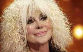 Donatella rettore фото исполнителя donatella rettore. Donatella Rettore Coronavirus Ho Avuto La Sars Nel 2009 Noi Degli 80 90