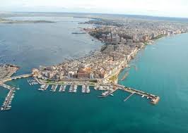 Welcome to the pizzeria vecchia taranto in valletta!. Taranto Vuole Ripopolare La Sua Isola Case A 1 Euro Nella Citta Vecchia Corriere It